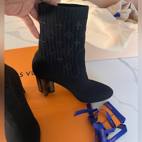 Louis Vuitton Silhouette Ankle Boot open to all reasonable offers - Picture 8 of 16